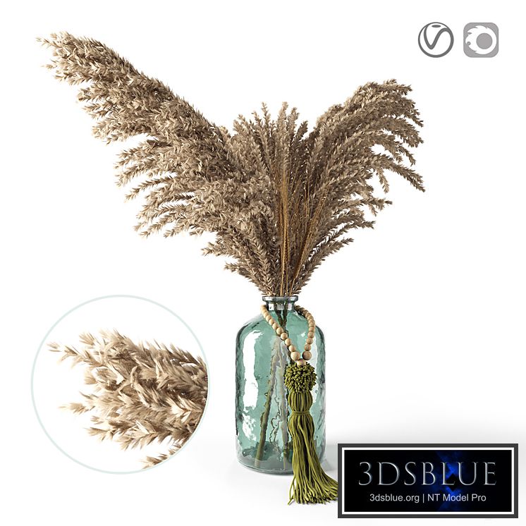 Decorative pampas in a glass jar