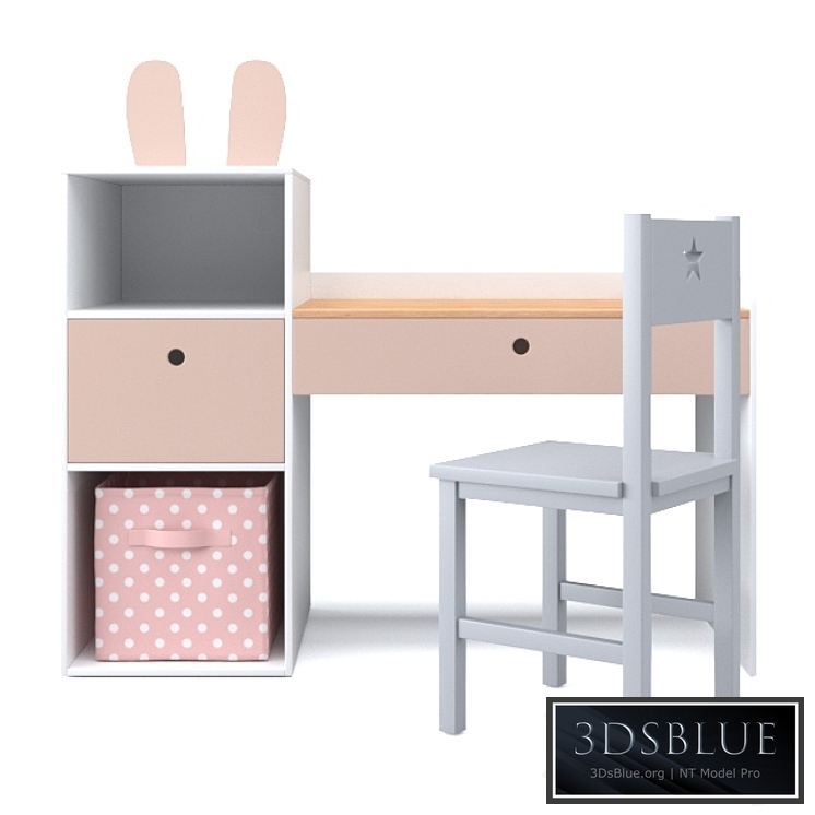 Desk and decor for the nursery 01